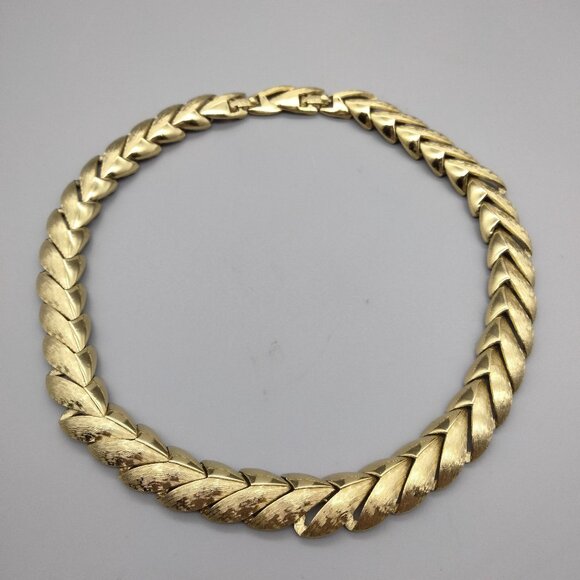 Monet Gold Tone Laurel Leaf Shiny & Brushed Vintage Estate w/ Extender RARE WOW! - Picture 3 of 9